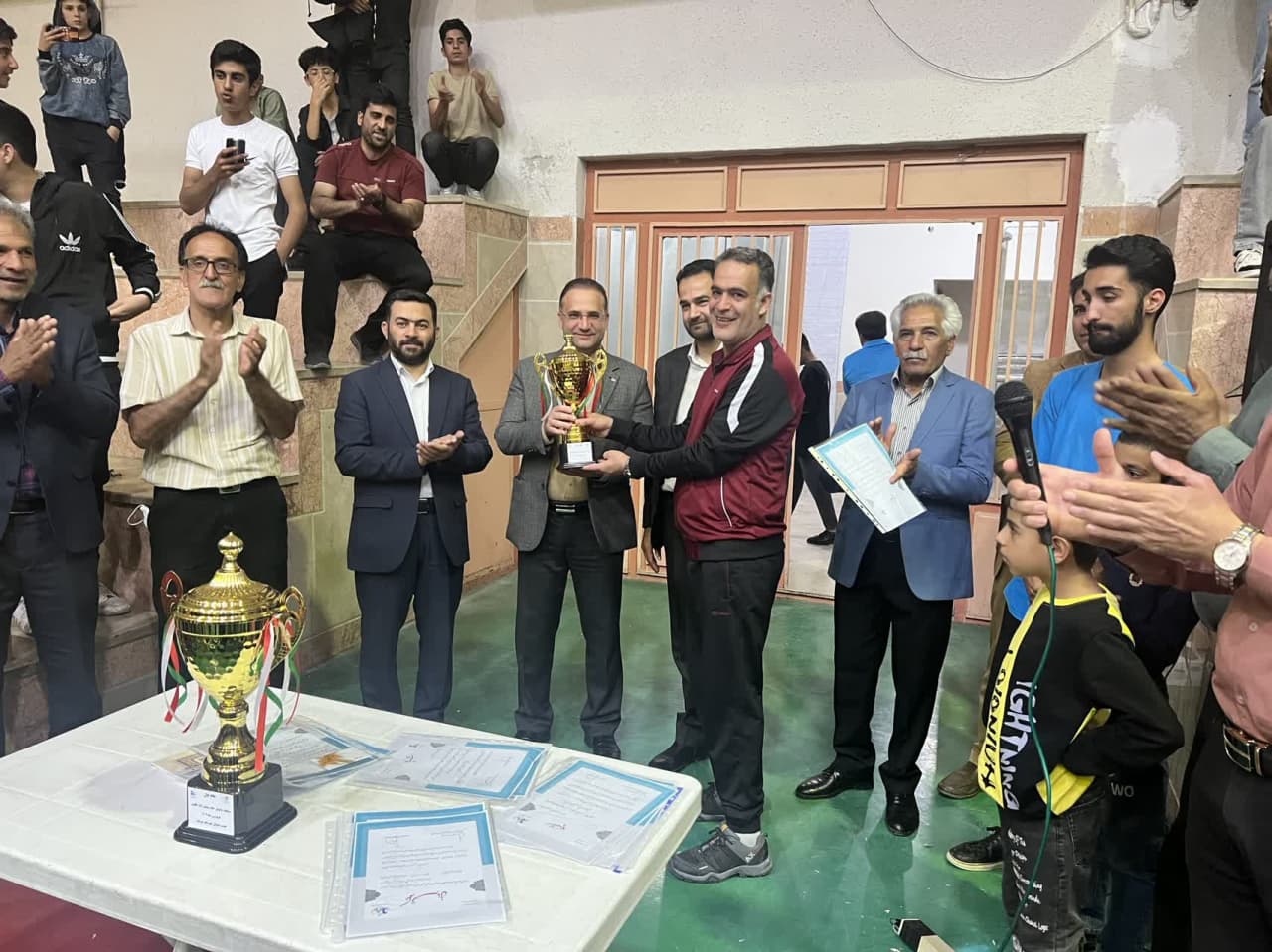 نایب قهرمانی تیم والیبال کارکنان شهرداری بیرجند در جام رمضان